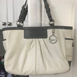 Coach leather shoulder bag